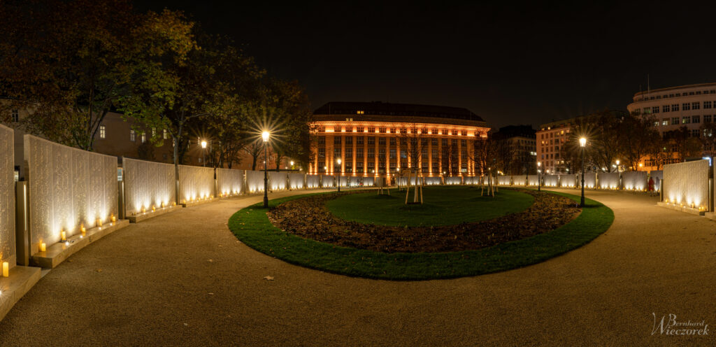 Das Holocuast Mahnmal im Überblick (HDR-Panorama aus insgesamt 12 Einzelfotos)